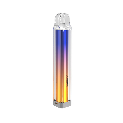 Os cigarros eletrônicos luminosos transparentes do quadrado sopram o sabor da energia